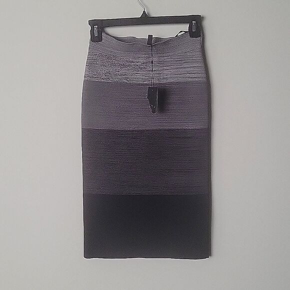 NWT BCBG Gray Black Stripe S Bandage Sexy Pencil Fitted BodyCon Knee Skirt Work - Picture 1 of 6
